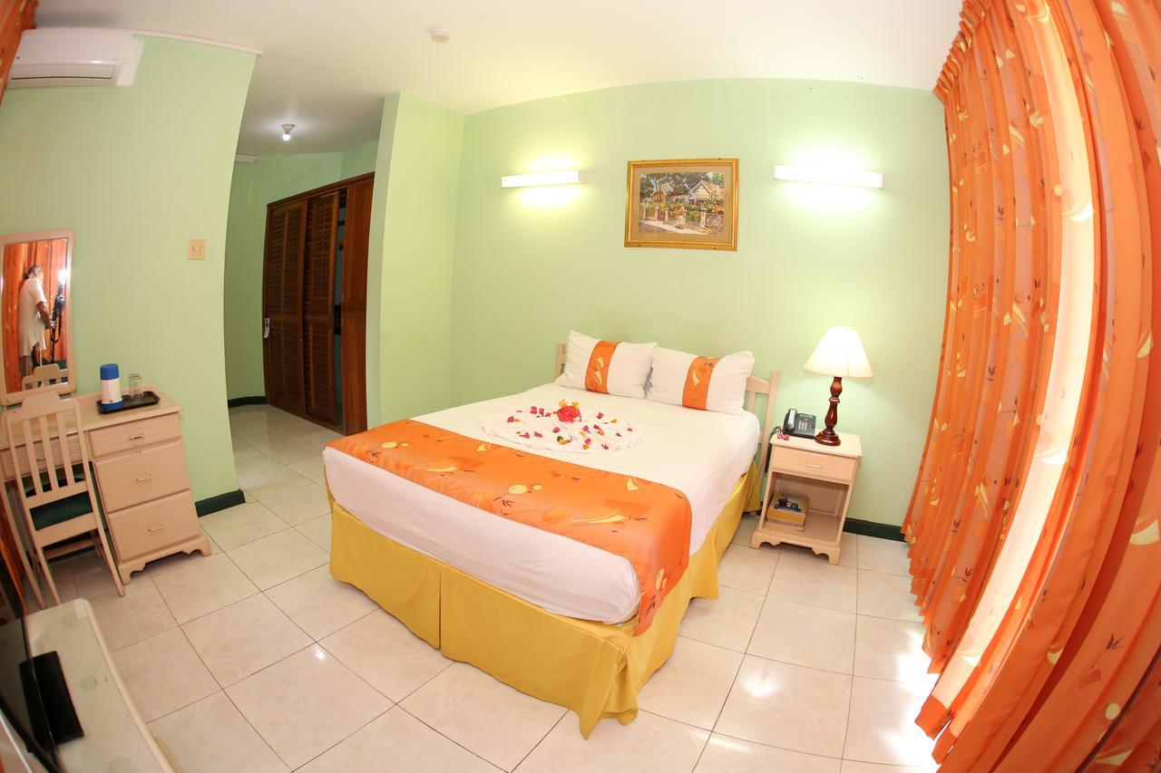 Foote Prints On The Sands Hotel Negril Exteriör bild