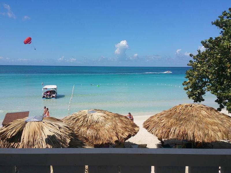 Foote Prints On The Sands Hotel Negril Exteriör bild